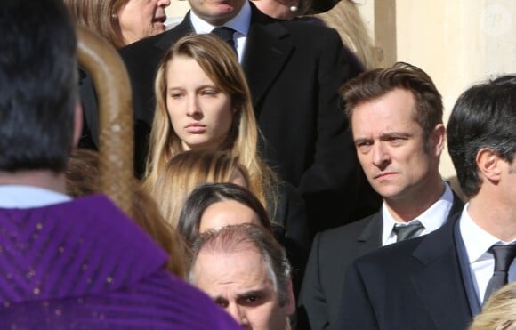 David Hallyday et ses filles Ilona et Emma aux obsèques de Michel Pastor en l'église Saint-Charles à Monaco le 6 février 2014.