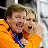 Le roi Willem-Alexander et la reine Maxima des Pays-Bas se sont enflammés le 9 février 2014 aux JO de Sotchi pour la médaille d'or de la patineuse Irene Wust sur 3 000 mètres sur l'anneau d'Adler.