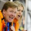 Le roi Willem-Alexander des Pays-Bas et la reine Maxima ont été gâtés, niveau esprit orange, le 8 février 2014 aux JO de Sotchi, avec le triplé des patineurs sur 5 000 mètres sur l'anneau d'Adler.