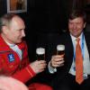 Vladimir Poutine est venu boire une bière à la Holland Heineken House, où il a retrouvé le roi Willem-Alexander des Pays-Bas et son épouse la reine Maxima, le 9 février 2014 lors des JO de Sotchi.