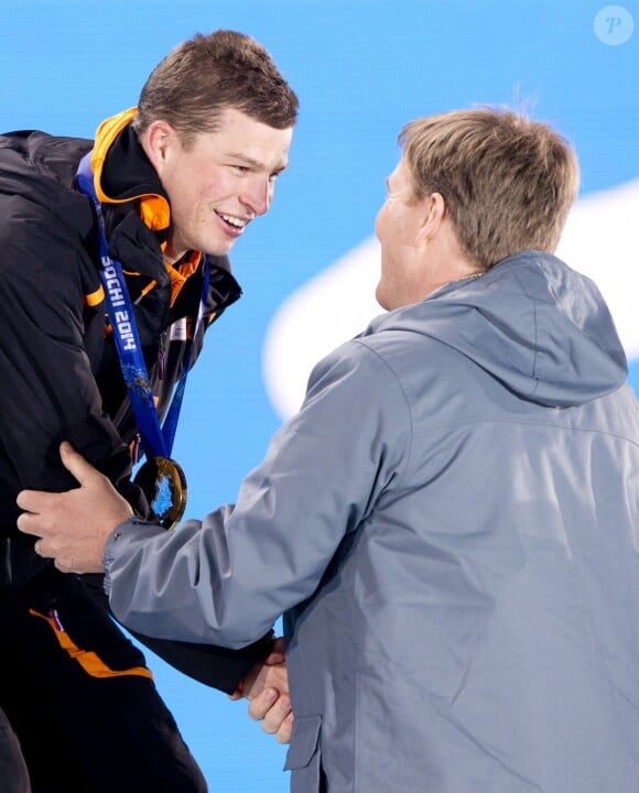 Le roi Willem-Alexander des Pays-Bas a eu le plaisir, le 8 février 2014 aux JO de Sotchi, de féliciter trois athlètes néerlandais sur le podium du 5000 mètres, remporté par Sven Kramer.