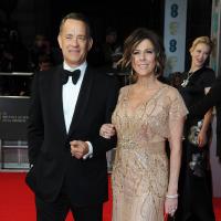 Tom Hanks, Christian Bale... Perdants réconfortés par leurs amoureuses aux BAFTA