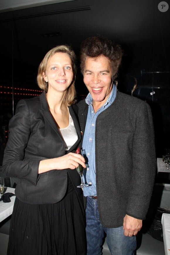 Exclusif - Igor Bogdanoff et sa femme Amélie de Bourbon Parme durant le 34e anniversaire de Steevy Boulay dans le bar restaurant le "Who's" dans le Marais à Paris, le 19 février 2014