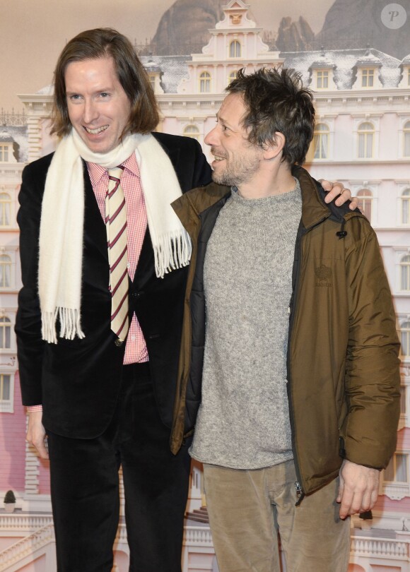 Wes Anderson et Mathieu Amalric lors de la première du film The Grand Budapest Hotel à Paris, le 20 février 2014.