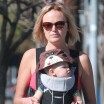 Malin Akerman : Nouveau look lors d'une promenade avec son bébé