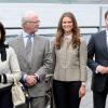Le roi Carl XVI Gustaf de Suède et la reine Silvia avec leur fille la princesse Madeleine et Chris O'Neill lors de leur visite à New York en mai 2013