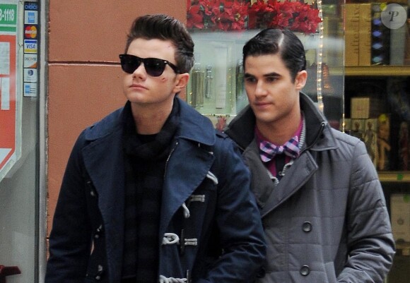 Chris Colfer et Darren Criss sur le tournage de la série "Glee" à Los Angeles. Le 25 février 2014.