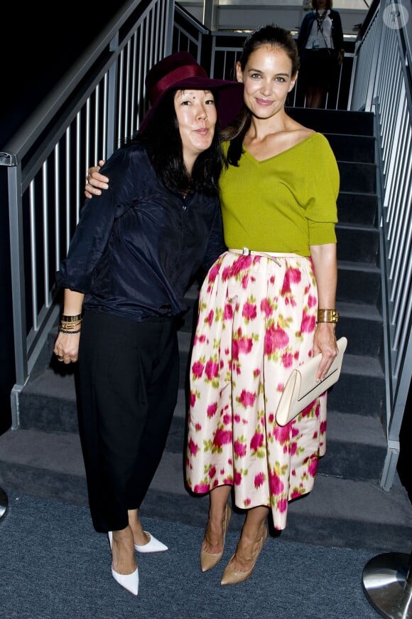 Katie Holmes et Jeanne Yang au défilé Michael Kors, à la fashion week de New York, le 11 septembre 2013.