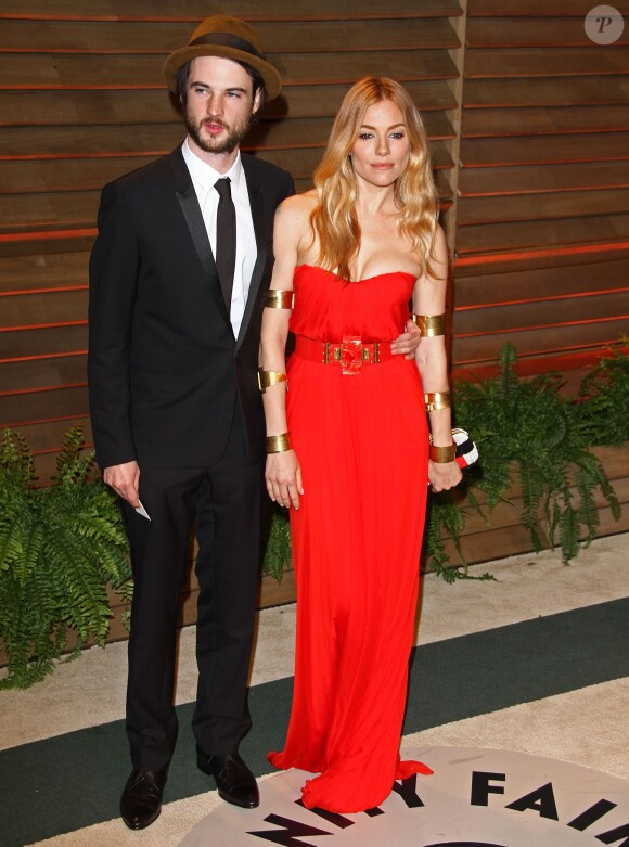 Sienna Miller et Tom Sturridge arrivent à la soirée Vanity Fair après la 86 ème cérémonie des Oscars. La soirée avait lieu au Sunset Plaza à West Hollywood, le 2 mars 2014 