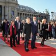  La princesse Victoria de Suède, qui avait dissimulé son attelle dans sa manche de pantalon, et son époux le prince Daniel à la sortie du Petit Palais après l'inauguration de l'exposition ''Carl Larsson, l'imagier de la Suède'', à Paris le 6 mars 2014. 