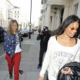 Cara Delevingne et Michelle Rodriguez rentrent au domicile de Cara à Londres. Le 6 mars 2014.