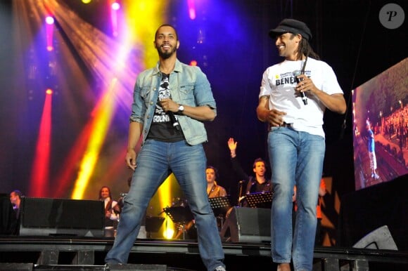 YANNICK NOAH ET DISIZ LA PESTE - GRAND CONCERT ORGANISE PAR SOS RACISME AU PIED DE LA TOUR EIFFEL, SUR LE CHAMPS DE MARS14/07/2011 - PARIS