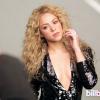 Shakira dans les coulisses de son shooting pour le magazine Billboard.