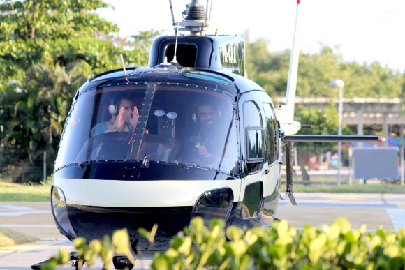 Kanye West en hélicoptère à Rio de Janeiro, le 9 mars 2014.