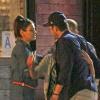 Ashton Kutcher et Mila Kunis avec des amis au restaurant à Studio City, Los Angeles, le 12 mars 2014.