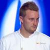 Séquence émotion lors du départ de Julien à l'issue du 9e épisode de Top Chef, diffusé lundi 17 mars 2014