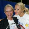 Danièle Odin et Tatiana Laurens-Delarue lors d'une journée avec l'association "Enfant Star & Match" au Tennis Club de Paris le 17 mars 2014
