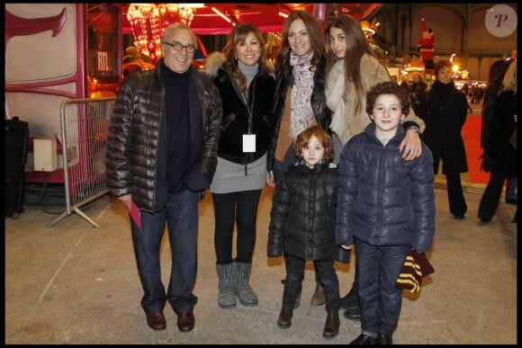 Daniel Hechter en famille avec sa fille Kareen et sa petite fille Eléa en décembre 2011