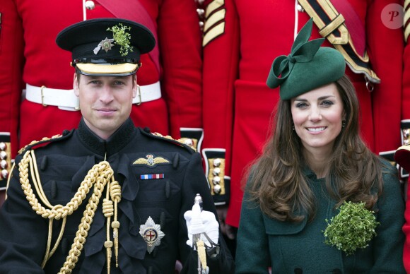 Le prince William et Kate Middleton lors de la Saint Patrick à Aldershot le 17 mars 2014