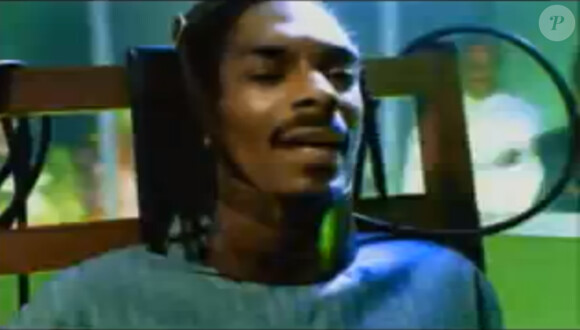 Snoop Dogg dans le clip de Snoop's Upside Ya Head, extrait de Tha Doggfather, son second album, en 1996