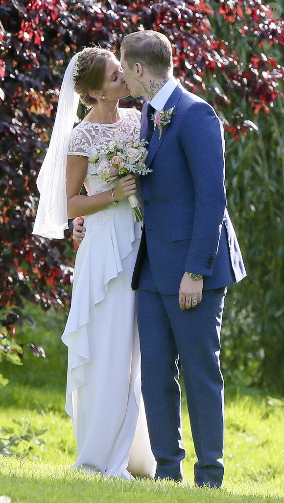 Millie Mackintosh et Professor, de son vrai nom Stephen Paul Manderson, "just married" à Somerset. Septembre 2013.