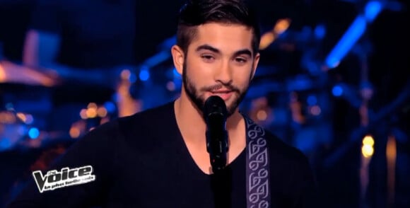 Kendji lors de l'épreuve ultime de The Voice 3 sur TF1 le samedi 29 mars 2014