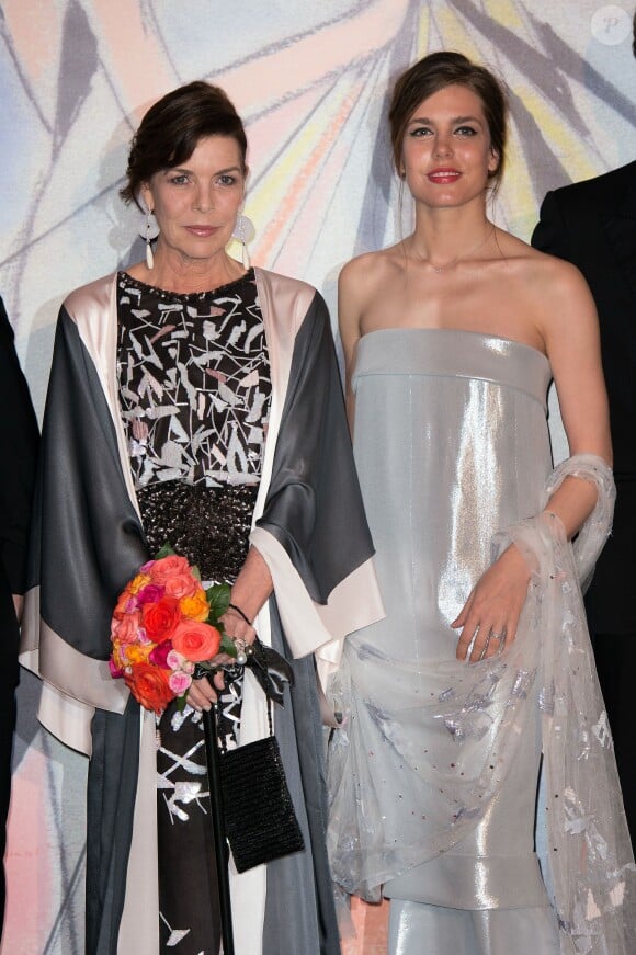 Caroline de Hanovre et sa fille Charlotte Casiraghi lors du Bal de la Rose à Monaco le 29 mars 2014