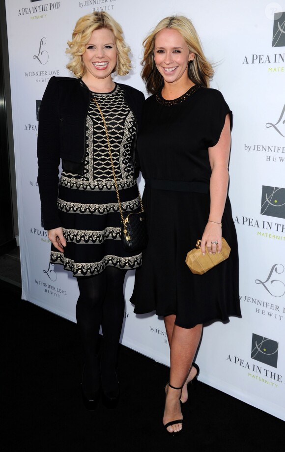 Jennifer Love Hewitt et Megan Hilty (enceinte) lors de la soirée de lancement de la ligne de vêtements pour femmes enceintes "L By Jennifer Love Hewitt" à Beverly Hills, le 1er avril 2014.