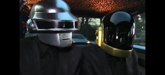 <p>Les Daft Punk prêts à révéler leur identité ? (Hep Taxi !, émission diffusée sur La Deux).</p>