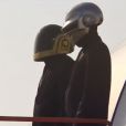  Les Daft Punk pr&ecirc;ts &agrave; r&eacute;v&eacute;ler leur identit&eacute; ? (Hep Taxi !, &eacute;mission diffus&eacute;e sur La Deux). 