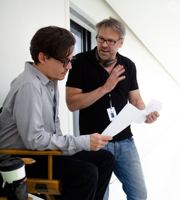 Image du tournage du film Transcendance avec Johnny Depp et Wally Pfister, en salles le 4 juin