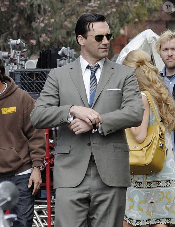 Jon Hamm sur le tournage de la série "Mad Men" à Los Angeles, le 5 mars 2013.