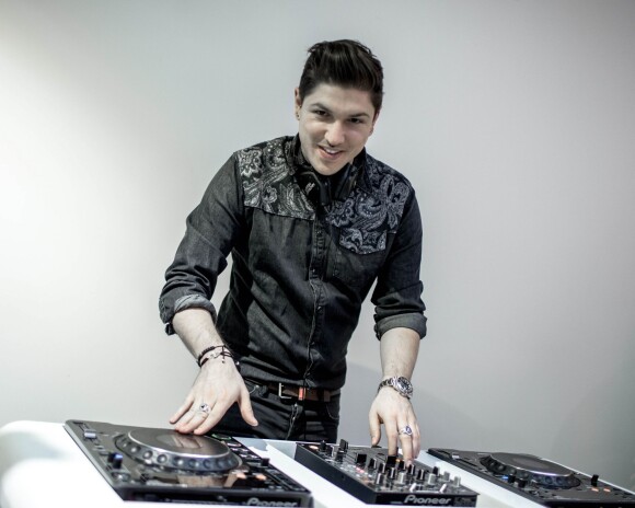 Exclusif - Quentin Mosimann, lors d'un set chez DJ Center à Paris, le 12 novembre 2013.