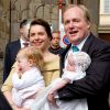 Le prince Carlos de Bourbon-Parme et sa femme la princesse Annemarie avec leurs filles Luisa et Cecilia au baptême de la princesse Cecilia de Bourbon-Parme le 5 avril 2014 à la cathédrale de Plaisance, en Italie.