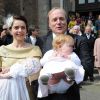 Le prince Carlos de Bourbon-Parme et la princesse Annemarie à la cathédrale de Plaisance, en Emilie-Romagne, le 5 avril 2014 pour le baptême de leur fille la princesse Cecilia.