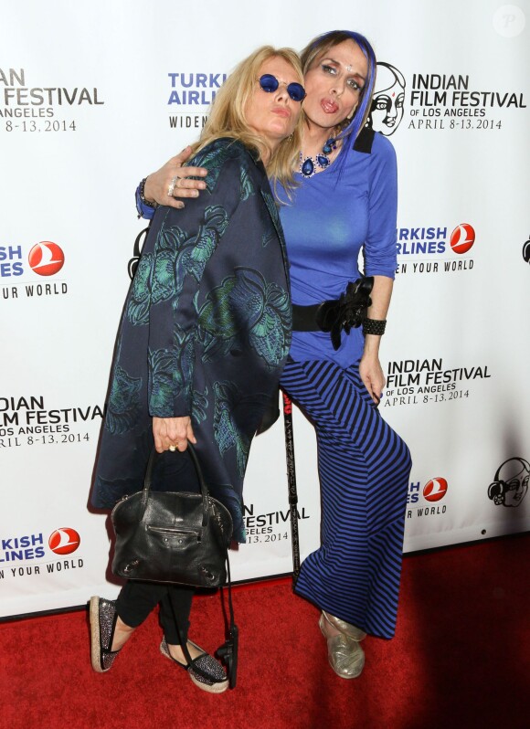 Rosanna Arquette et Alexis Arquette lors de l'ouverture du festival du film indien 2014 aux ArcLight Cinemas à Hollywood, le 8 avril 2014.