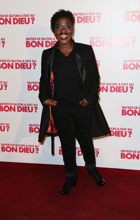 Claudia Tagbo lors de l'avant-première du film "Qu'est-ce qu'on a fait au Bon Dieu?" au Grand Rex à Paris, le 10 avril 2014