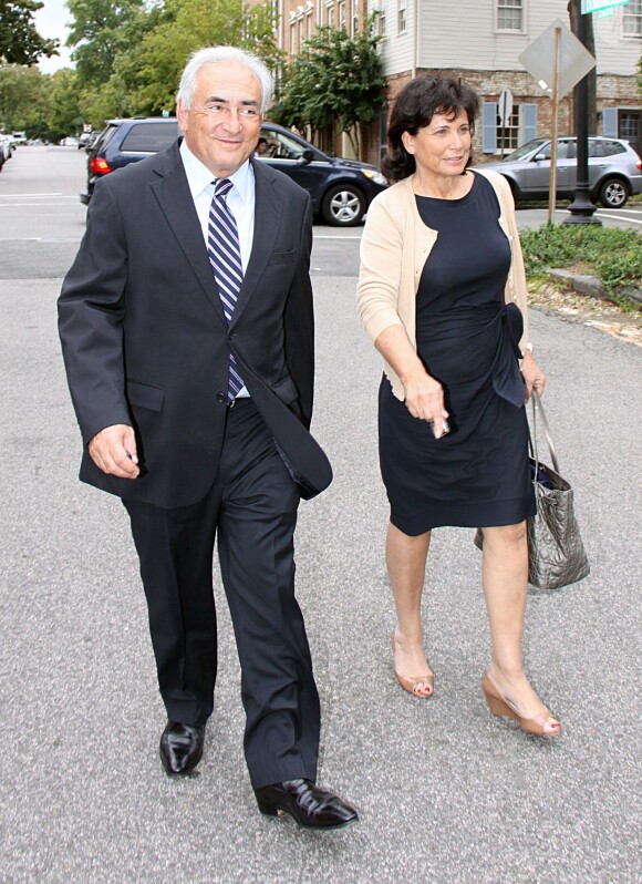 Dominique Strauss-Kahn et sa femme Anne Sinclair retournent à leur maison de Washington DC. Le 29 août 2011.