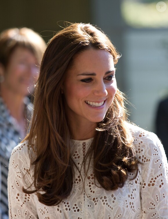 Kate Middleton a rencontré le 18 avril 2014 à Manly (nord de Sydney) les enfants malades du Bear Cottage, un hôpital pour enfants proposant des soins palliatifs, au 3e jour de leur tournée en Australie.