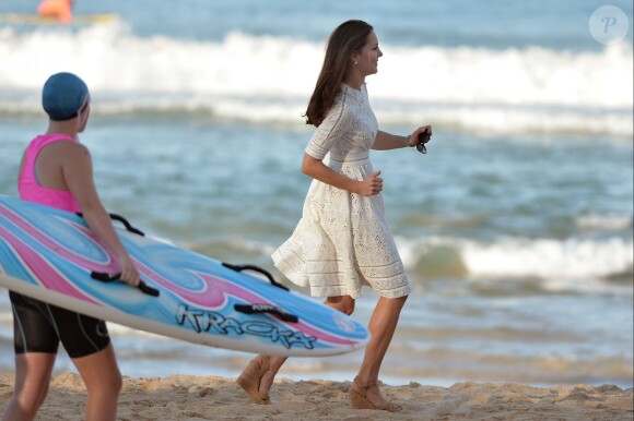 The Duchess of Cambridge runs across the beach as the Duke and Duchess view a surf life-saving display and meet volunteers at Manly Beach, Sydney, during the twelfth day of the Duke and Duchess of Cambridge's official tour to New Zealand and Australia. Friday April 18, 2014. Photo by Anthony Devlin/PA wire/ABACAPRESS.COM18/04/2014 - Sydney
