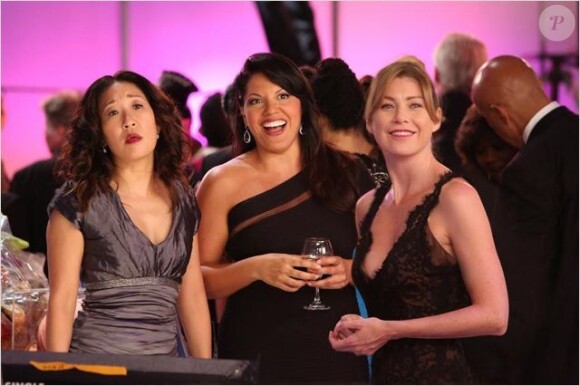 Ellen Pompeo, Sandra Oh et Sara Ramirez dans Grey's Anatomy, en 2013.