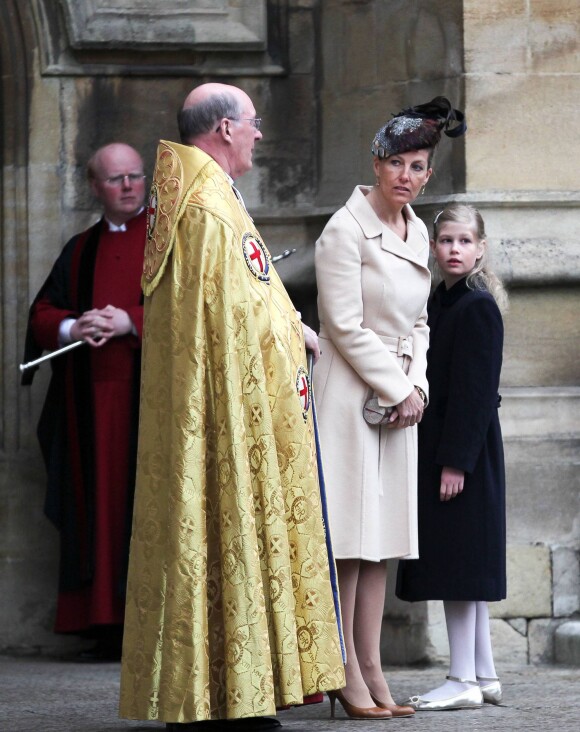 Sophie de Wessex et sa fille Lady Louise à la chapelle St George à Windsor pour la messe de Pâques, le 20 avril 2014, à la veille du 88e anniversaire de la reine Elizabeth II