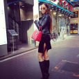  Nabilla affiche un nouveau look bien plus &eacute;l&eacute;gant avec son sac Dior &agrave; Tokyo 