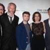 Daniel Radcliffe, Sarah Greene et l'équipe de la pièce lors de la générale de la pièce The Cripple of Inishmaan à New York le 20 avril 2014