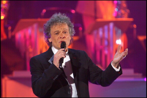 Le chanteur Jean-François Michaël lors de l'enregistrement des "Années Bonheur" le 31 octobre 2007 à Paris.