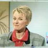 Sophie Davant présente le bulletin météo en avril 1987. Séquence rediffusée dans Le Tube sur Canal+, le samedi 26 avril 2014.