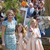 La reine Maxima et le roi Willem-Alexander des Pays-Bas célébraient le Koningsdag (Jour du roi) à De Rijp, le 26 avril 2014 à l'occasion des 47 ans du souverain, entouré de leurs filles, les princesses Catharina-Amalia, Alexia et Ariane