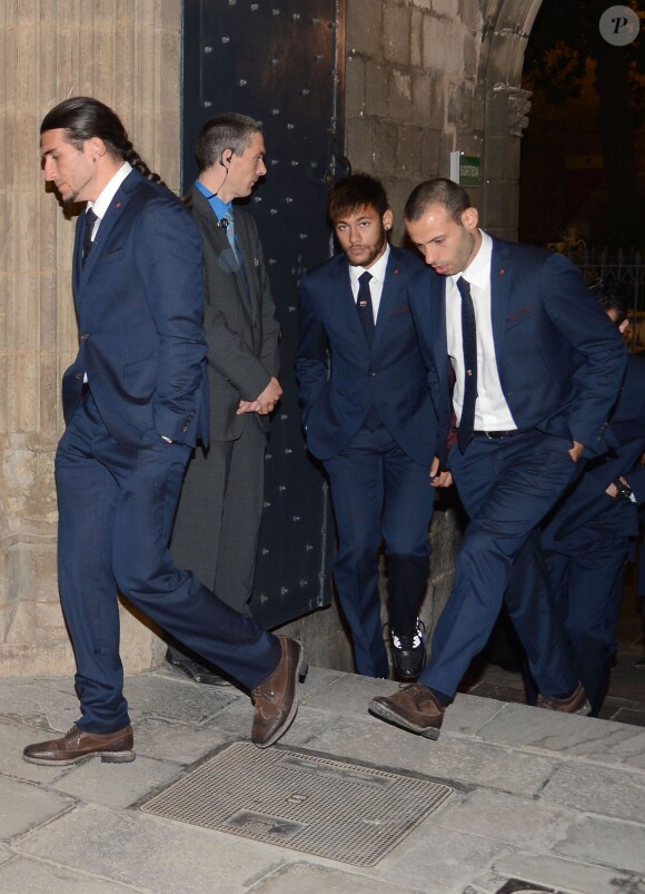 José Manuel Pinto, Neymar et Javier Mascherano lors des obsèques de Tito Vilanova l'ex-entraîneur du Barça, en la cathédrale de Barcelone le 28 avril 2014