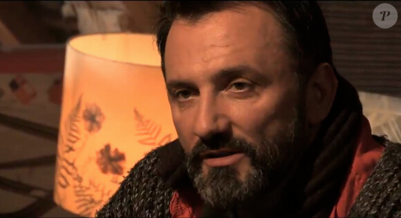 Frédéric Lopez dans La Parenthèse inattendue, sur France 2, le mercredi 30 avril 2014.