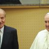 Le roi Juan Carlos Ier d'Espagne et son épouse la reine Sofia ont été reçus par le pape François en audience privée au Vatican, le 28 avril 2014, au lendemain de la messe de canonisation des papes Jean XXIII et Jean Paul II.